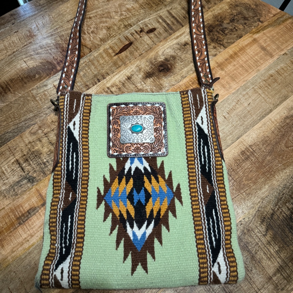 American Darling bag with conceal carry